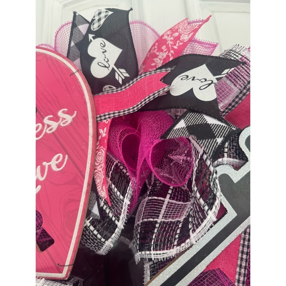 Valentines Day Heart Wreath, The Key To Happiness is Love Sign Door Hanger - Picture 5 of 9